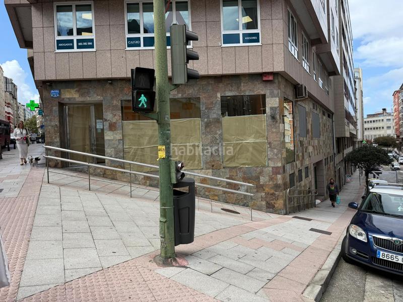 Foto eac0bff1-eb20-4c7f-9d4c-44909006257a. Alquiler local comercial  127m en esquina en Coruña (A)