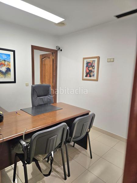 Foto 259d4d8d-16d7-4a79-84f3-ec2affe116f0. Location local commercial dans Riazor - Visma Coruña (A)