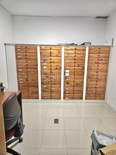 Foto e9a70769-5a45-43a0-b7ad-fad12585214f. Location local commercial dans Riazor - Visma Coruña (A)