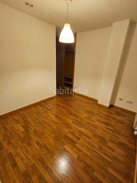 Foto 0f91fb2a-f85f-47e8-a56f-13c7b0ab1e13. Piso  en villarrodis, en Oseiro Arteixo