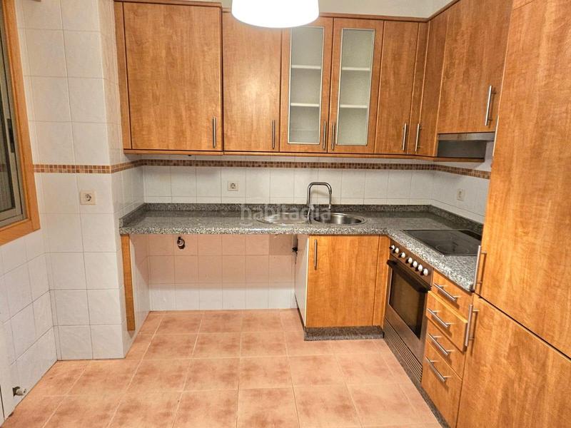 Foto b1001f16-a1c7-43d0-a6f0-3b16c216deca. Piso  en villarrodis, en Oseiro Arteixo