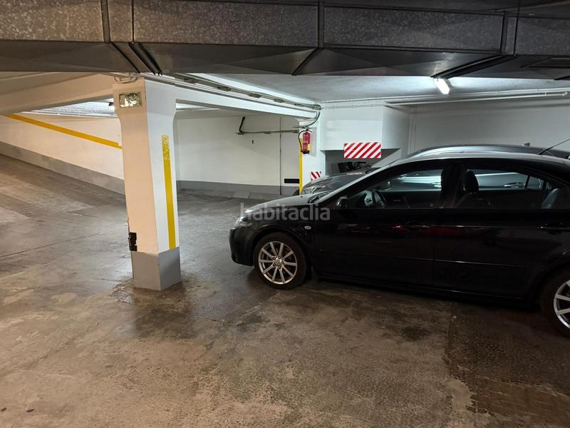 Foto f4d355c1-304d-4981-be95-bea5c4c74093. Appartamento con riscaldamento parcheggio in Ensanche Coruña (A)