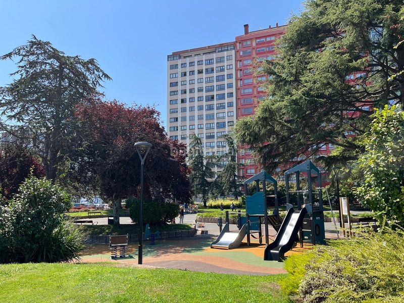 Foto cb40df53-a86f-4c7c-9e84-4cf9041c9c30. Pis amb calefacció a Cuatro Caminos - Plaza de la Cubela Coruña (A)