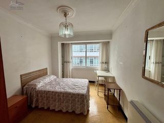 Location Appartement  Agra orzan. Solo estudiantes amplio piso de tres dormitorios dobles en el co