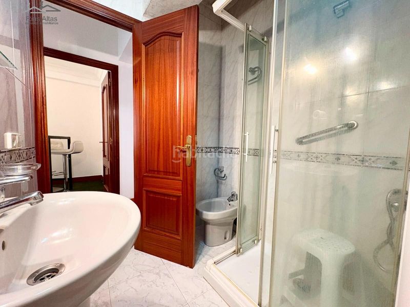 Foto e8d0aaf7-7b14-4a78-b648-e7f69d7b8101. Pis a Os Mallos Coruña (A)
