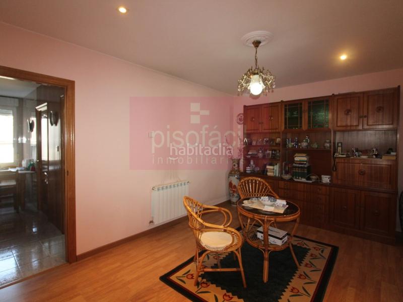 Foto 14b75a62-9a3f-460d-94f8-43a17f39b844. Casa amb aparcament a A Milagrosa Lugo