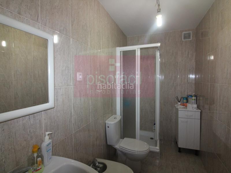 Foto 3fa6a2f2-1169-40b7-9609-a7f8d17e6d55. Casa amb aparcament a A Milagrosa Lugo