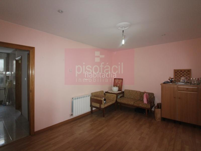 Foto 6b2a6555-7d36-4c42-8899-1d551400f30b. Casa amb aparcament a A Milagrosa Lugo