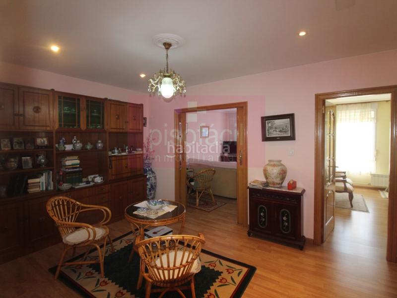 Foto d6817297-d34c-4dd1-8101-e39652584cd8. Casa amb aparcament a A Milagrosa Lugo