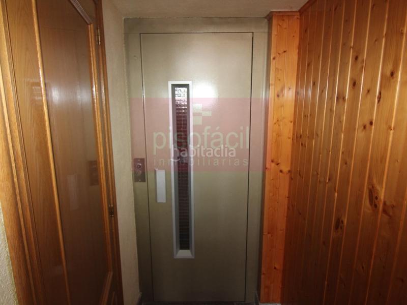 Foto dc7cad92-a65a-4514-9d2d-5c1151dbc319. Casa amb aparcament a A Milagrosa Lugo