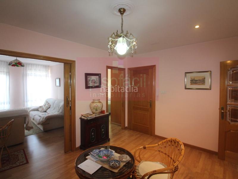 Foto ff2b41f6-f90c-40ee-af2b-795a180ff8d5. Casa amb aparcament a A Milagrosa Lugo