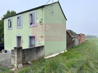 Maison à Parroquias del Este. Casa con terreno al lado del polígono del ceao