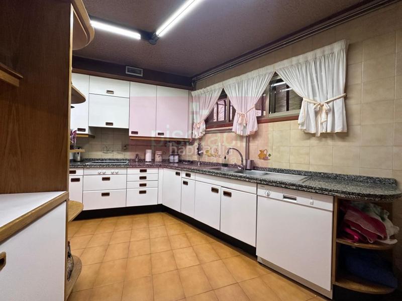 Foto f6a497e1-68ba-457a-ace7-d97eca49e4f9. Casa in Parroquias del Oeste Lugo