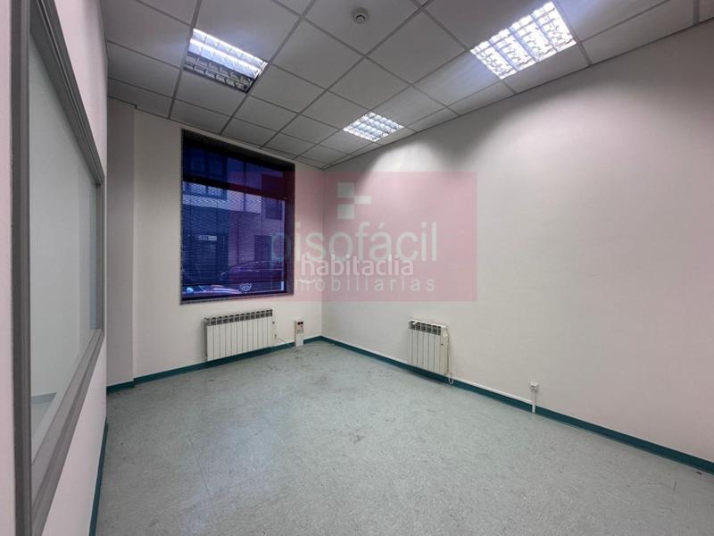 Foto aac12da1-60ad-47e9-af26-be7911fc3a29. Lloguer local comercial a San Roque - As Fontiñas Lugo