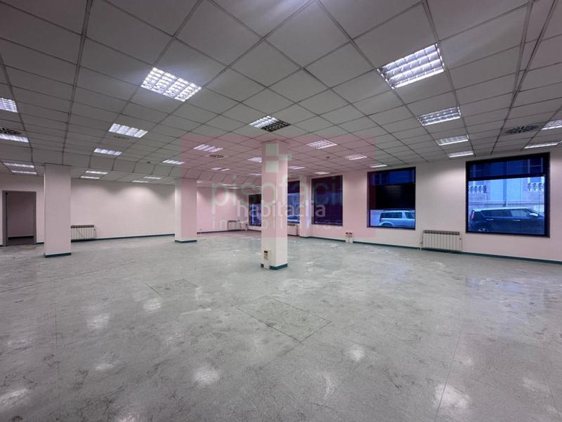 Foto da0be0c0-c095-4bb9-8f2c-84b43eb15f59. Lloguer local comercial a San Roque - As Fontiñas Lugo