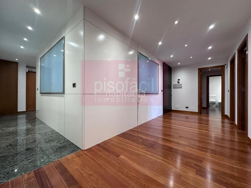 Foto 1d54b757-90f2-4c31-bd11-16a6cee73493. Appartement avec parking dans Recatelo - O Carme Lugo