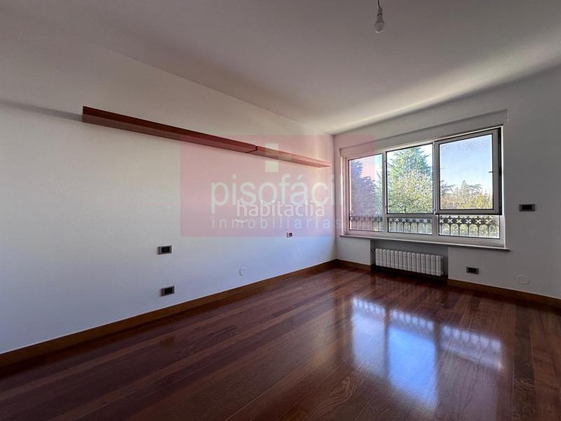 Foto 90c36ffe-3ac9-4fbd-9fa5-8f3548c7454b. Appartement avec parking dans Recatelo - O Carme Lugo