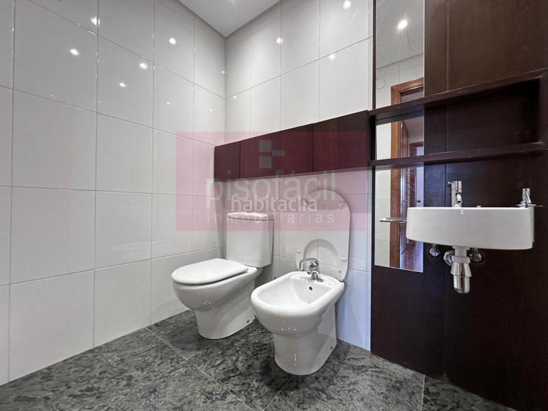 Foto cd6823fd-29f5-43cd-afc5-7eb8631f661d. Appartement avec parking dans Recatelo - O Carme Lugo
