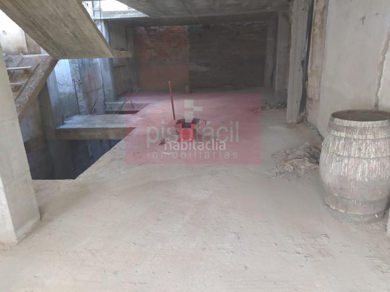 Foto 175eaeb8-ae67-4ba7-bf4e-d2c7b3021108. Casa  estudio venta en A Milagrosa Lugo