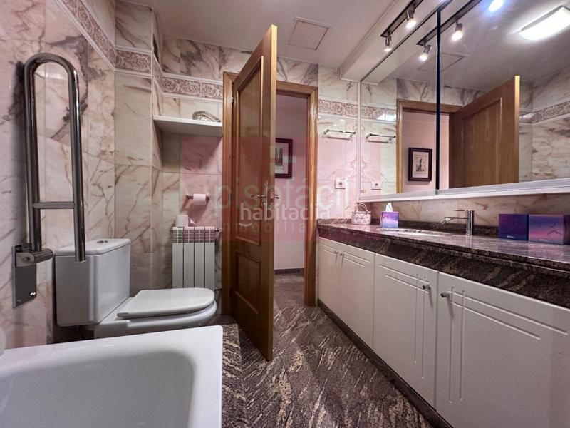 Foto fdbe5042-fac0-4423-ba01-90f35a78d923. Appartamento con parcheggio in San Roque - As Fontiñas Lugo
