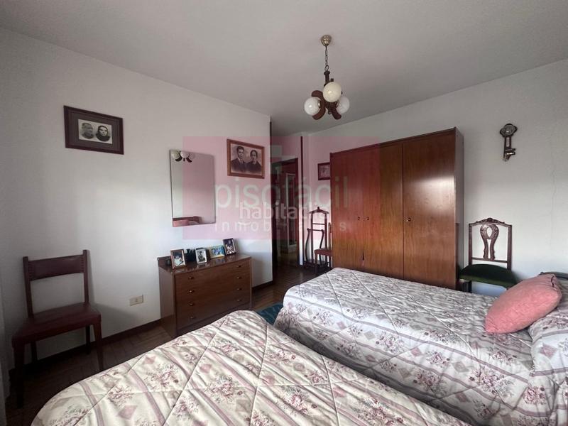 Foto f0d3b1f1-3a23-471a-b3f7-54943d6570fc. Piso tú piso de tres dormitorios en zona céntrica y llana!! en Lugo