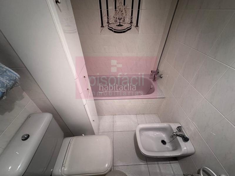 Foto 19d35d5a-7e85-4911-950d-3b022bd74ae8. Piso  de 3 dormitorios en avda. américas, ! en Lugo