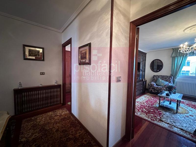 Foto b26142e5-a0b4-47b2-ba20-2897aa7f1875. Piso  de 3 dormitorios en avda. américas, ! en Lugo