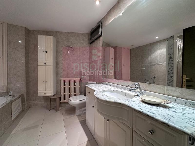 Foto 343859d0-4d5f-4dba-a627-3dc75b2f0cf5. Appartamento con parcheggio in Centro - Recinto Amurallado Lugo