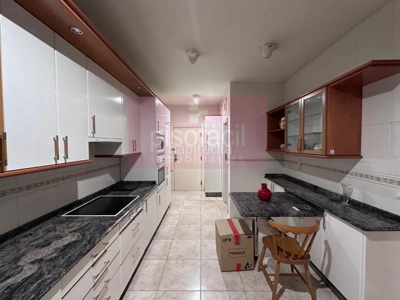 Foto ec702cee-a45e-49cd-b8d8-624061dc794a. Appartamento con parcheggio in Centro - Recinto Amurallado Lugo