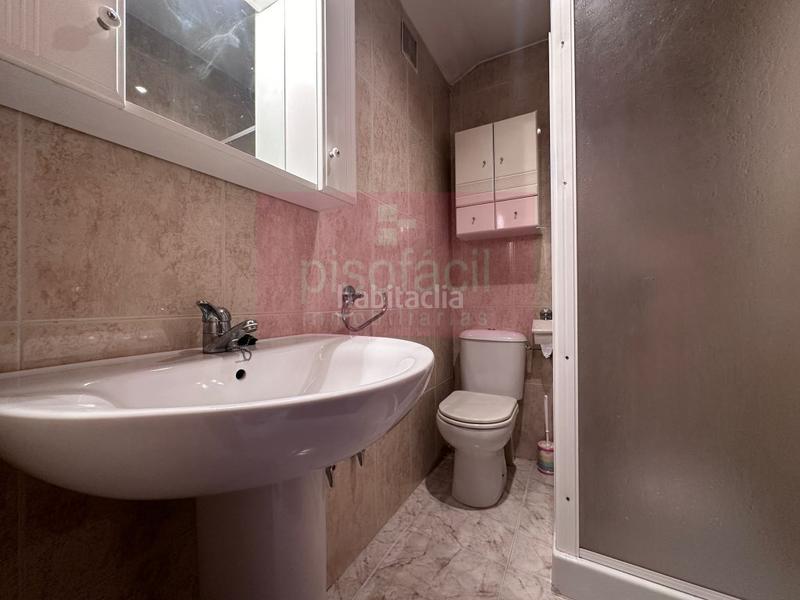 Foto a649db07-19fc-4ab2-abf5-0a116353b810. Pis amb aparcament a Residencia - Abella Lugo