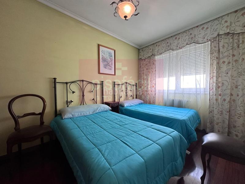Foto f3da1a7a-a179-4d47-b0d5-9f1717392b9f. Pis amb aparcament a Residencia - Abella Lugo