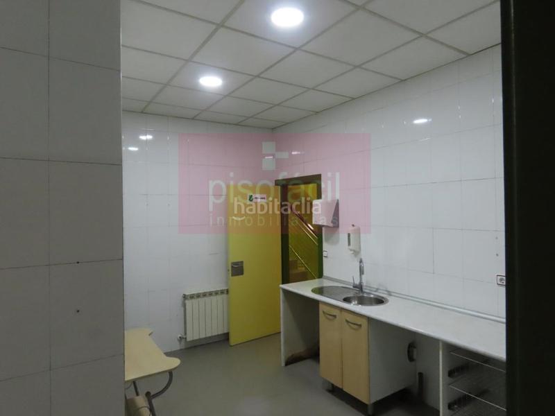 Foto 1b3eea7d-fe6d-40e9-8918-82642a361cf4. Affitto locale commerciale in Residencia - Abella Lugo
