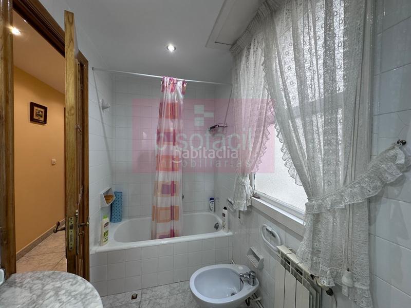 Foto 0a32efab-2412-4e39-9059-600e2768350b. Pis a Paradai Lugo