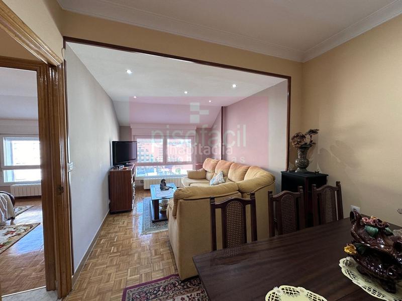 Foto b4d500f5-acd5-487d-bc43-ac13cfcbeac2. Pis a Paradai Lugo