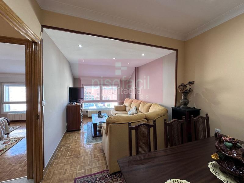 Foto ce278bb9-e707-4ffe-82cb-2c49ba4ea325. Pis a Paradai Lugo