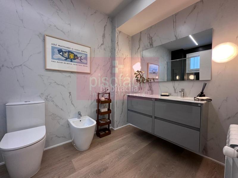 Foto b4986caf-dd36-4ba3-abcd-629886f3b0e5. Etagenwohnung mit parking in Centro - Recinto Amurallado Lugo