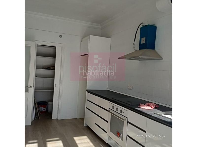 Foto 249e0fd2-f003-48a5-a8d6-5f587ca3c2ad. Etagenwohnung in A Milagrosa Lugo