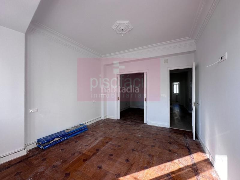 Foto 43304d6b-c827-4b35-af78-d736518edbb6. Pis a A Milagrosa Lugo