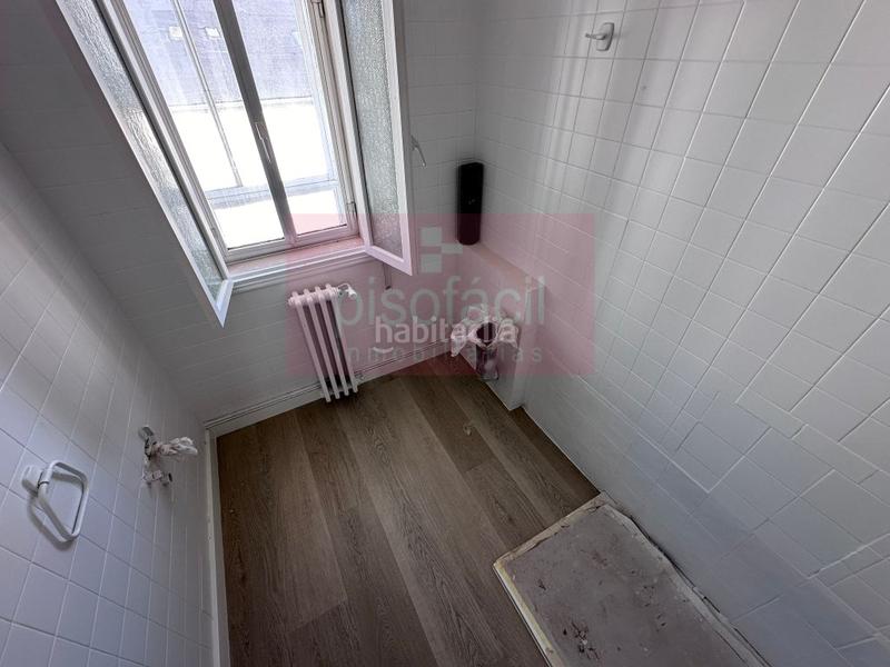 Foto 8932eb1a-091f-41d9-b713-da72c46b21b9. Pis a A Milagrosa Lugo