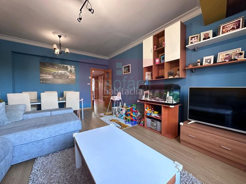 Foto 35cd229c-1be2-4ffc-824b-9cf8b2236b70. Pis a Paradai Lugo