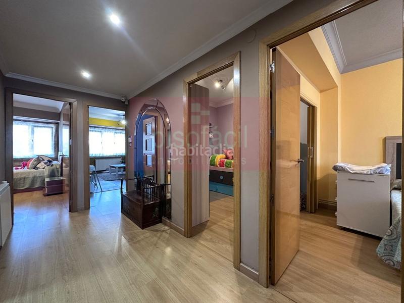 Foto 7a0e1366-2db7-4796-9adb-c11d76b7e2b4. Pis a Paradai Lugo