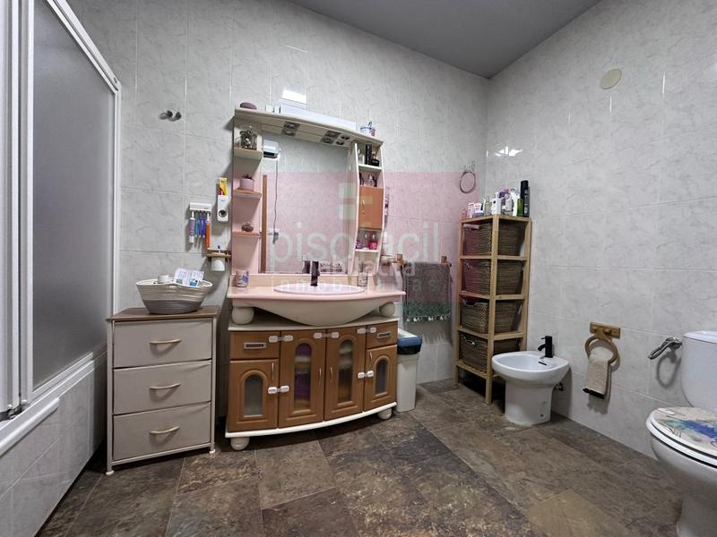 Foto b8e7bd8e-f928-477f-a0b1-8c3d53c46495. Pis a Paradai Lugo