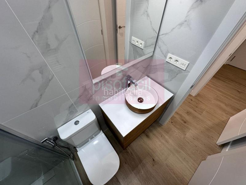 Foto a282fbf3-9c65-47bd-b48c-b503d3b473b4. Pis amb aparcament a A Milagrosa Lugo