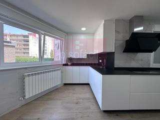 Pis a A Milagrosa. En venta piso impecable de tres dormitorios y dos baños al lado