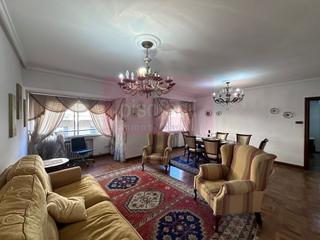 Appartamento in A Milagrosa. A la venta piso de cuatro dormitorios con terraza en zona de cas