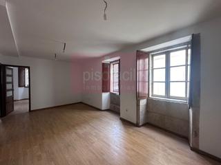 Piso en Centro - Recinto Amurallado. En venta apartamento de dos dormitorios a un paso de la catedral