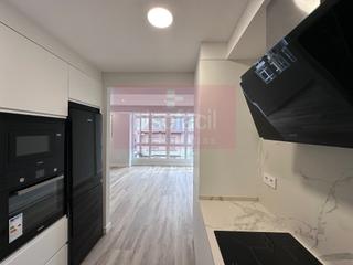 Appartement à A Milagrosa. Vivienda en avenida da coruña modernidad y confort en cada rincó
