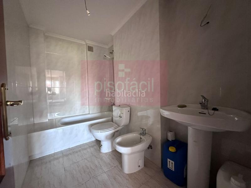 Foto 00c91bf8-3824-462f-9863-9cd82d3cabca. Pis amb aparcament a Residencia - Abella Lugo