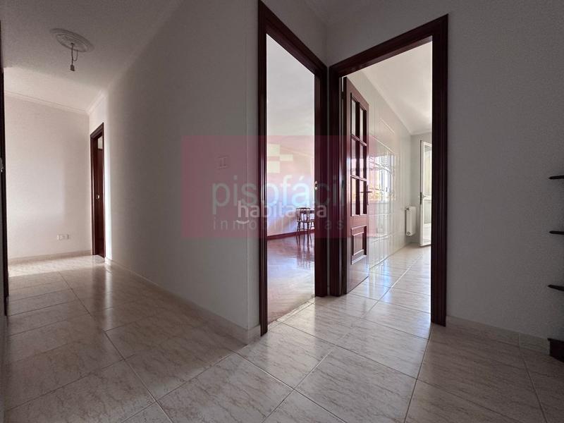 Foto 5e05a157-11e9-423d-bc9c-23a2ce2528c9. Pis amb aparcament a Residencia - Abella Lugo