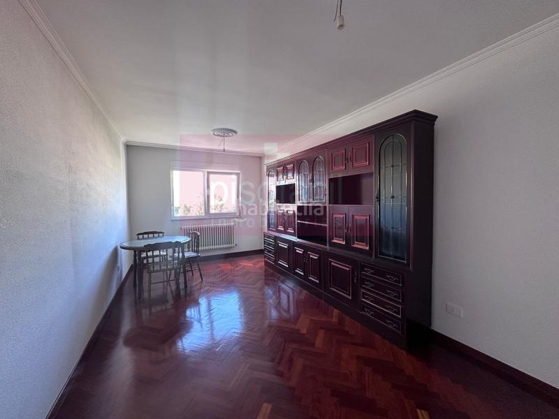 Foto daaa21b6-f43b-4909-91a7-e7dbe59bc062. Pis amb aparcament a Residencia - Abella Lugo